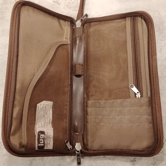 Lug Tango Travel Wristlet Passport Wallet. RFID Protection, New Condition Bag - Picture 5 of 8
